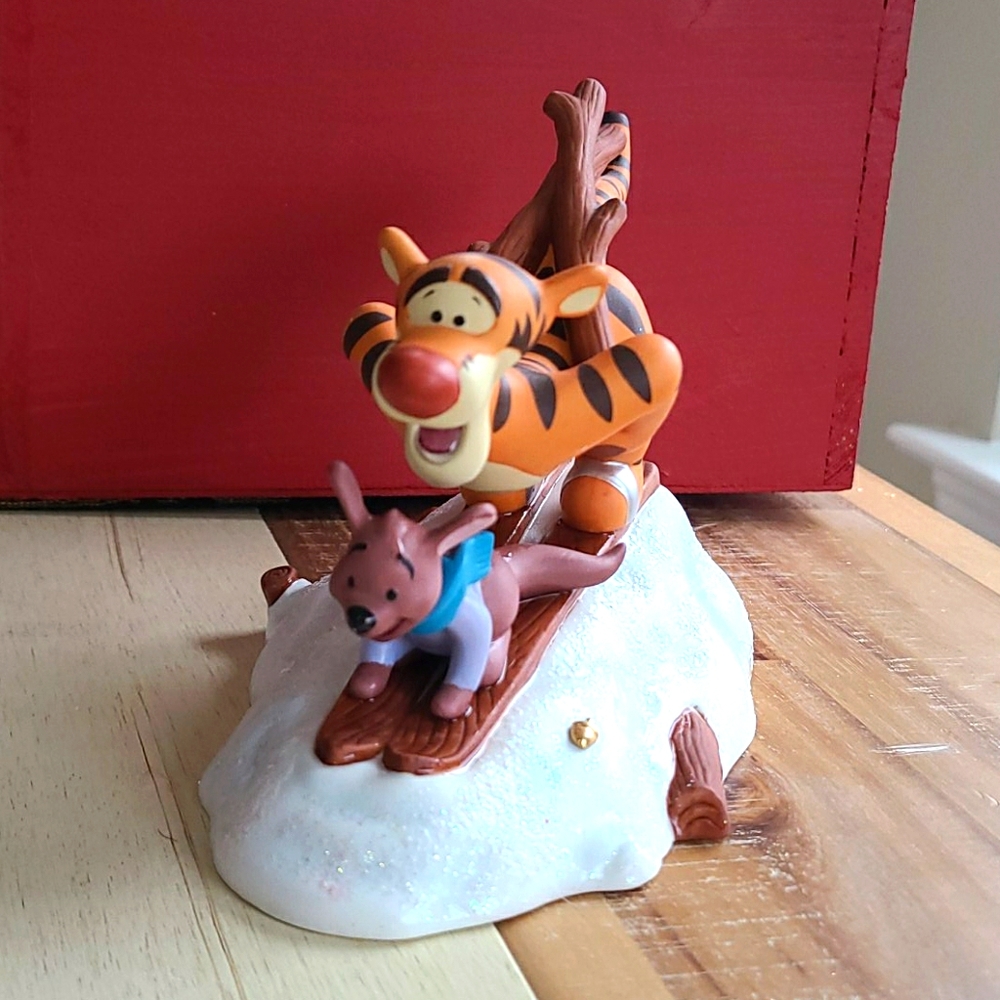 Tigger Pooh & Friends figure Disney Roo Snow